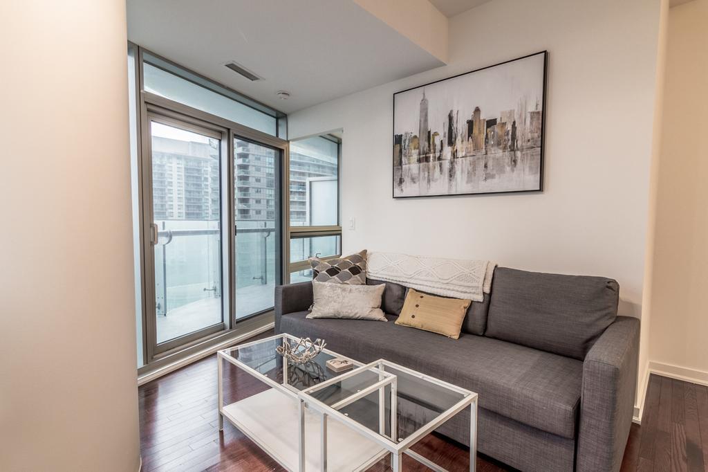 Aoc Suites - Two Bedroom Condo - City/Cn Tower View Toronto Zewnętrze zdjęcie