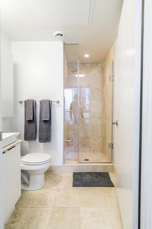 Aoc Suites - Two Bedroom Condo - City/Cn Tower View Toronto Zewnętrze zdjęcie